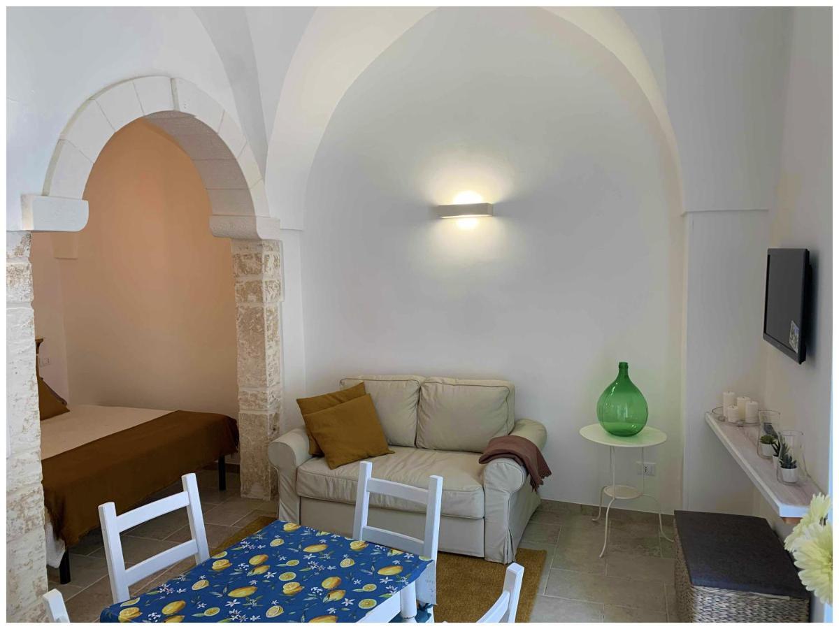 White Stone Flats & Studios Ostuni Exterior foto