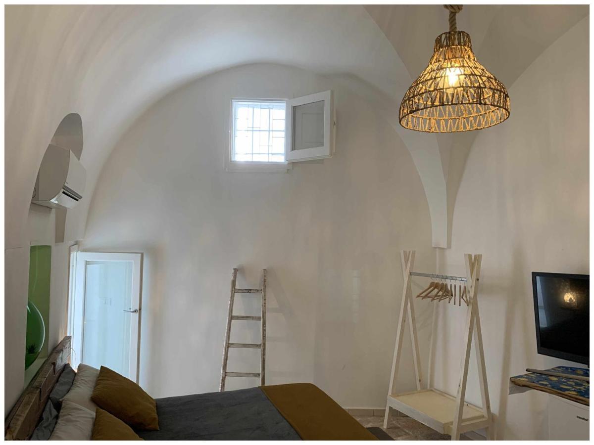 White Stone Flats & Studios Ostuni Exterior foto
