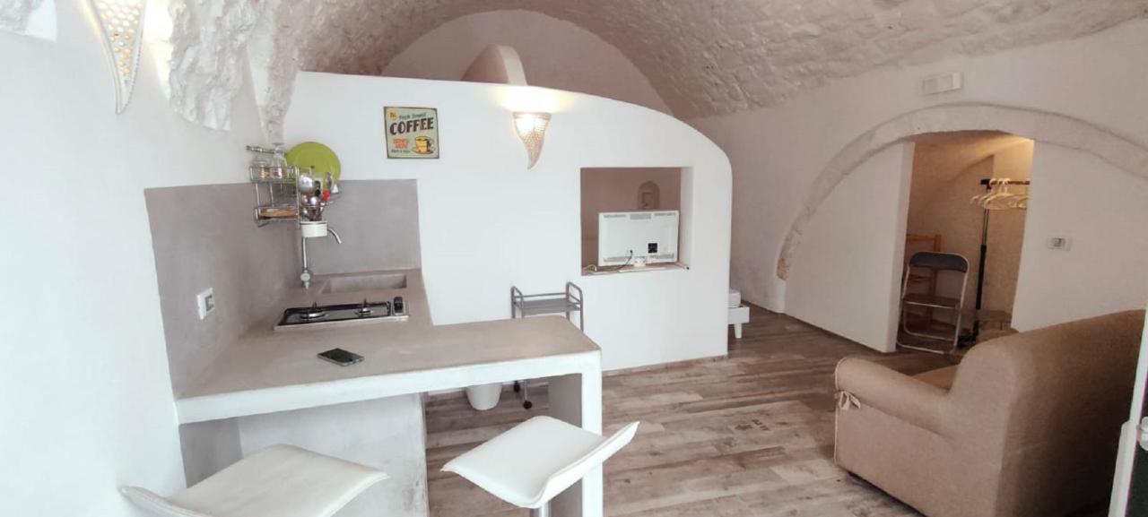 White Stone Flats & Studios Ostuni Exterior foto